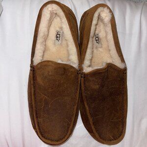 UGG Men’s Ascot Slippers Size 10 Chestnut Suede
